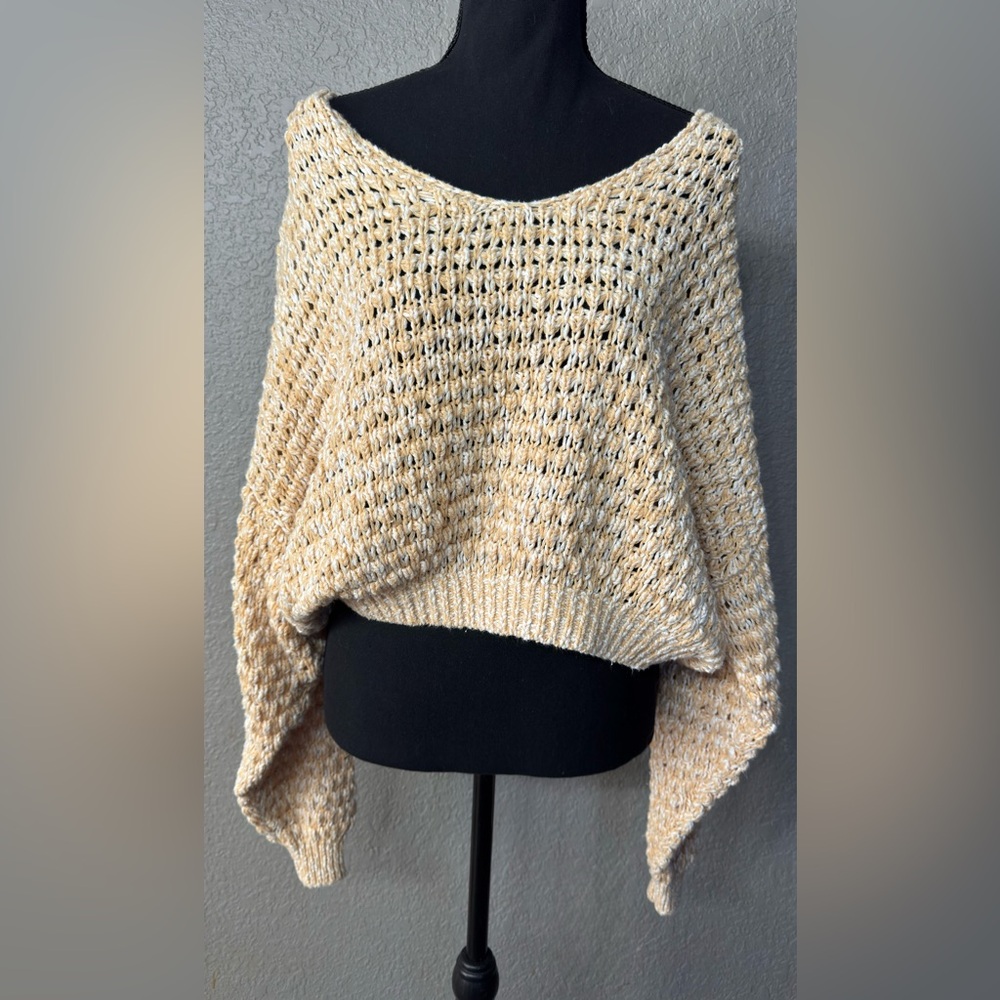 Free People Women’s Sz S Tan White Knit Oversized Bat Wing Scoop Neck Sweater - Picture 6 of 6